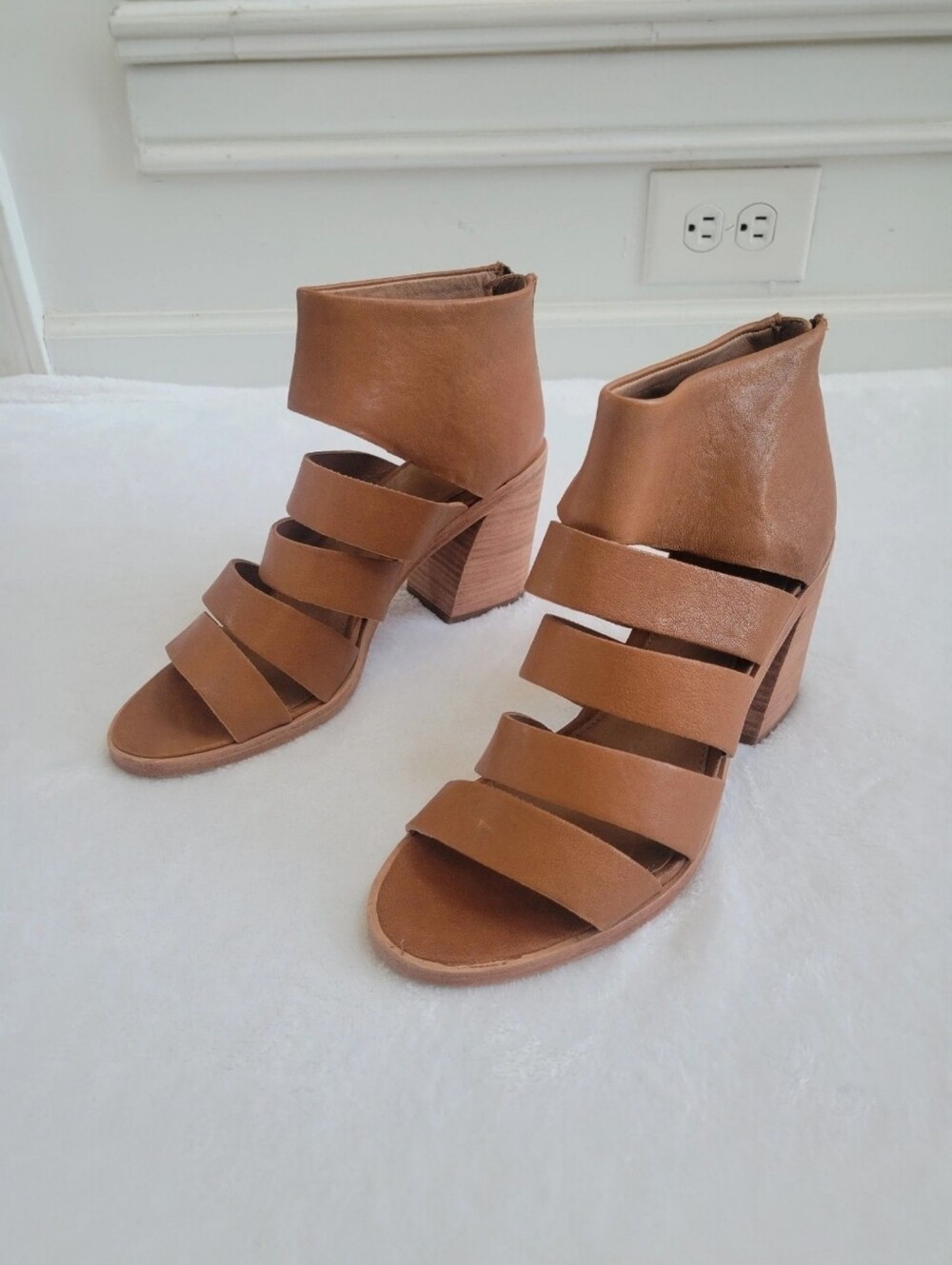 Frye Tash Cognac Leather Strappy Bootie Sandal Heels Size 9M‎ Boho Block Heel